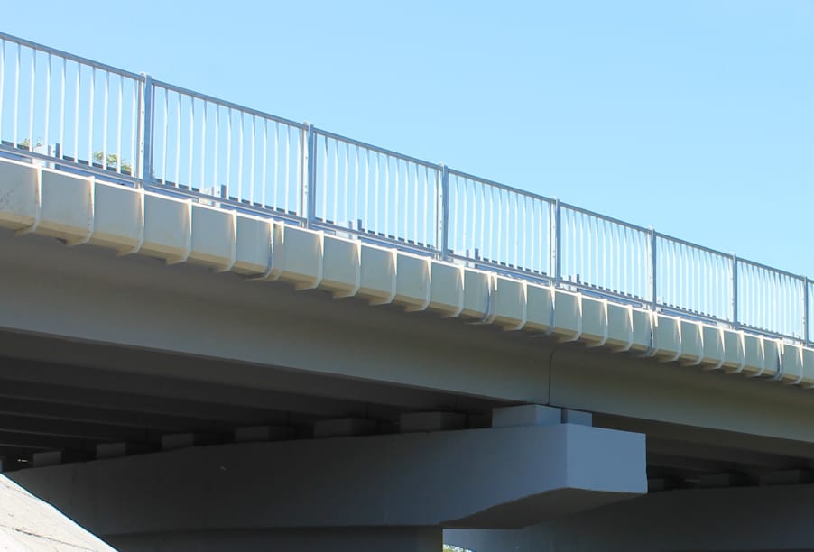 В Ханты-Мансийском автономном округе - Югре отремонтируют мост через реку Аган